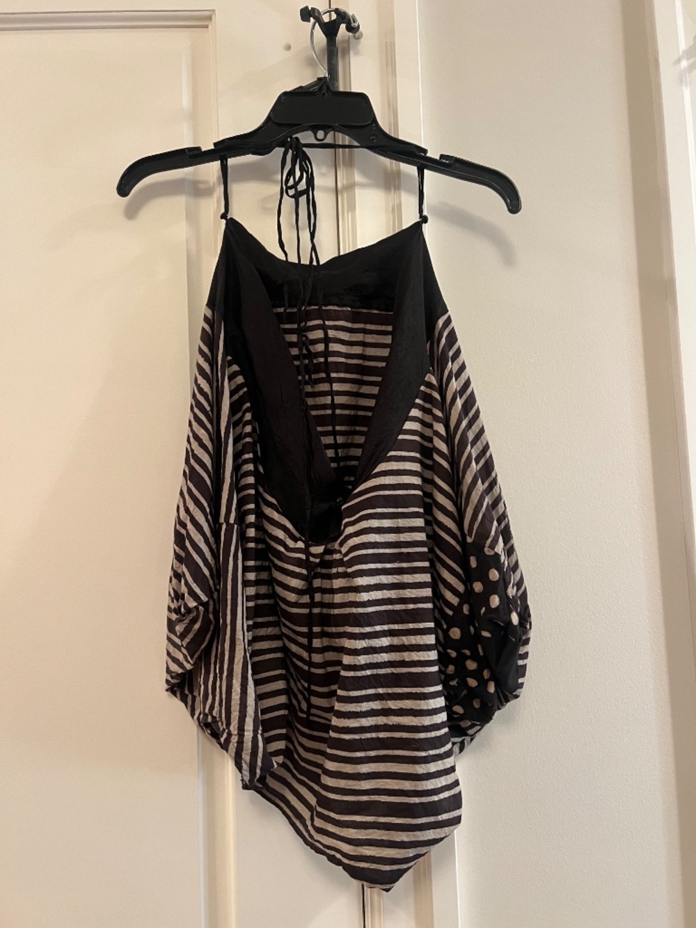 patterned halter balloon top - Picture 5 of 5
